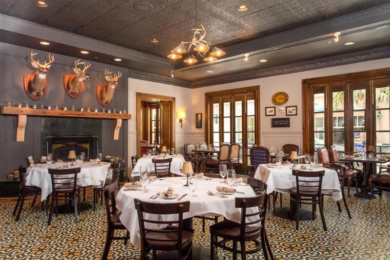 The Lindy Renaissance Charleston Hotel מראה חיצוני תמונה