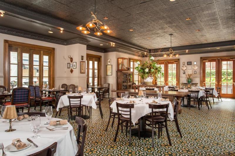 The Lindy Renaissance Charleston Hotel מראה חיצוני תמונה